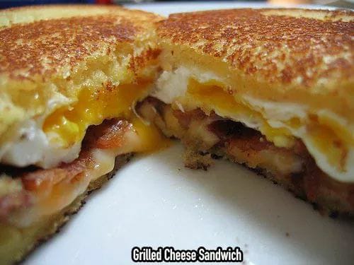 GRILLED CHEESE SANDWICH WITH BACON AND FRIED EGG