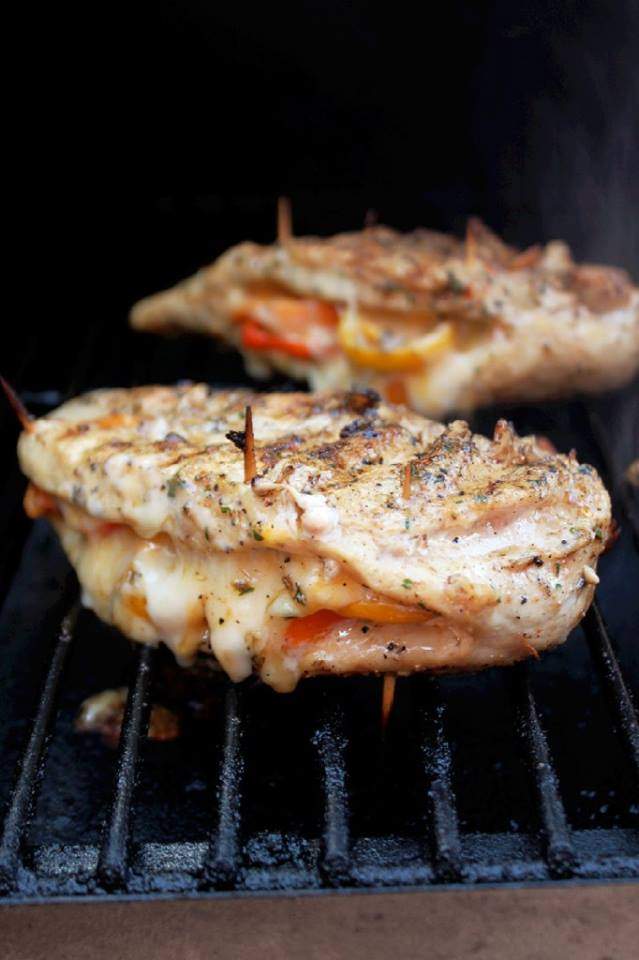 BEST GRILLED CHICKEN STUFFED WITH CHEESE AND PEPPERS