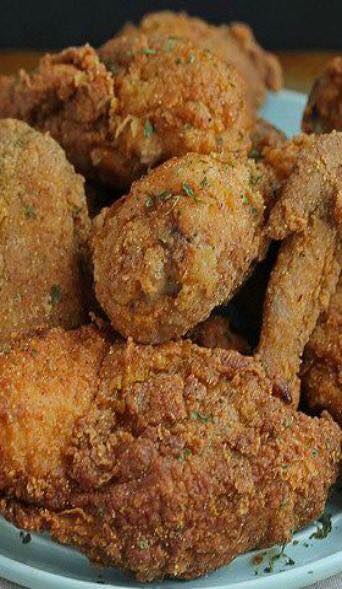 FLAVORFUL MAMA’S FRIED CHICKEN