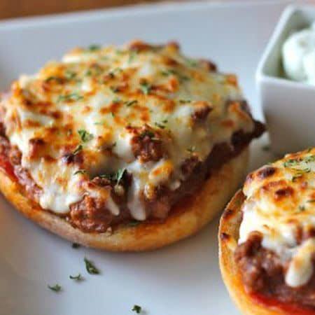 THE BEST AND PERFECT PIZZA BURGERS
