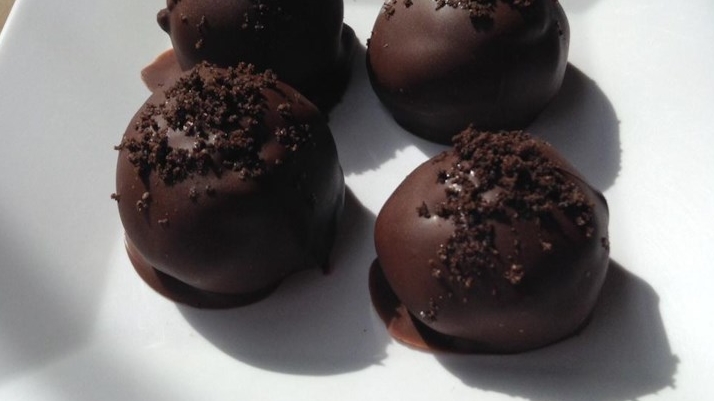 BEST AND DELICIOUS OREO TRUFFLES