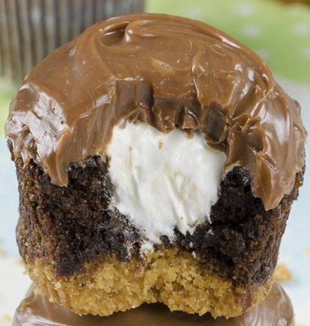 HERSHEY S’MORES CUPCAKES